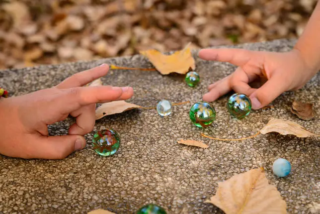 Juegos tradicionales de Honduras, Mables o Canicas