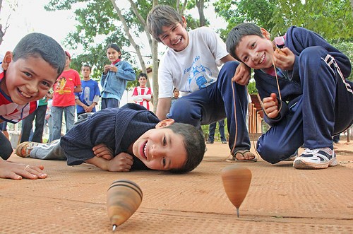 Juego tradicional el Trompo